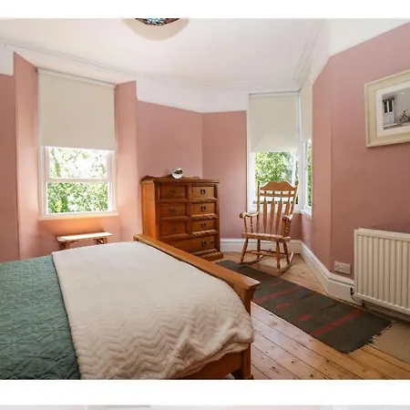 Сasa de vacaciones Sunnycote